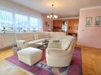 Wohnzimmer Obergeschoss - Geisenfeld! Wohnhaus mit Holzkamin, Freisitz, Nebengebäude, 2 Garagen, Keller und großem Garten!