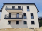 Außenansicht - Geisenfeld! 3,5-ZKB DG-Whg. mit Balkon, Aufzug, FBH, elektr. Rollläd., Videosprech. und TG-Stellpl.!