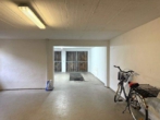 Garage - Schöne großzügige 6-Zimmerwohnung mit großem Garten, Terrasse, Garage, Küche und zwei Kachelöfen!