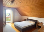Schlafzimmer - Großzügiges Einfamilienhaus mit einem Traumgarten, Terrasse, Balkon, Garage und Solaranlage!