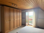 Schlafzimmer - Großzügiges Einfamilienhaus mit einem Traumgarten, Terrasse, Balkon, Garage und Solaranlage!