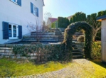 Zugang zum Garten - Scheyern! Einfamilienhaus mit Einbauküche, Sauna, Holzkamin, FBH, Belüftungsanlage und Doppelgarage!