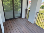 Balkon - Erstbezug! 2-ZKB im 1. OG mit Balkon, Fußbodenhzg., elektr. Rollläden, Videosprechanl. u. Keller!