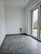 Küche Erdgeschoss - 4-ZKB mit 101 m² Wohn-/Nutzfläche im Erdgeschoss (Hochparterre) und Souterrain! 2 Bäder! FBH/elektr. Rollläden/Videosprech./Carport + Stellplatz!