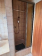 Dusche im Bad - Feldkirchen! Doppelhaushälfte mit Garten, Einbauküche, Kachelofen, Keller, Schuppen und Garage!