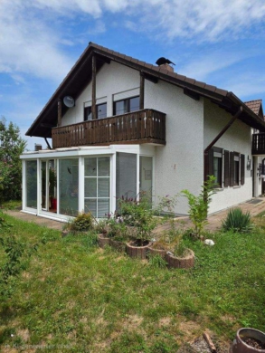 Feldkirchen! Doppelhaushälfte mit Garten, Einbauküche, Kachelofen, Keller, Schuppen und Garage!, 85622 Feldkirchen, Wohnung