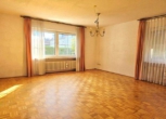 Wohnzimmer - Wohnung EG - Pfaffenhofen! Zweifamilienhaus mit Wintergarten, PV-Anlage, großer Garage und Garten! Zentrale Lage!