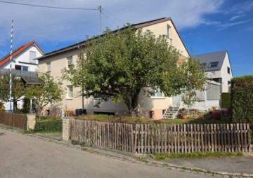 Pfaffenhofen! Zweifamilienhaus mit Wintergarten, PV-Anlage, großer Garage und Garten! Zentrale Lage!, 85276 Pfaffenhofen an der Ilm, Zweifamilienhaus