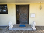 Hauseingang - Wolnzach! Wohnhaus mit zwei Wohneinheiten und großem Grundstück! Kachelofen/Wintergarten/Pool/Sauna!