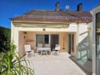 Terrasse - Wolnzach! Wohnhaus mit zwei Wohneinheiten und großem Grundstück! Kachelofen/Wintergarten/Pool/Sauna!