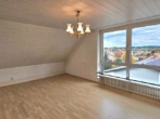 Wohnzimmer Dachgeschoss - Wolnzach! Wohnhaus mit zwei Wohneinheiten und großem Grundstück! Kachelofen/Wintergarten/Pool/Sauna!