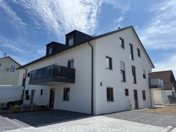 Erstbezug! 3,5-Zimmer DG-Whg. in Hohenwart mit FBH, elektr. Rollläden, Garage und Außenstpl., 86558 Hohenwart, Wohnung