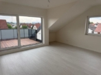 Kochen/Essen/Wohnen - Erstbezug! 3,5-Zimmer DG-Whg. in Hohenwart mit FBH, elektr. Rollläden, Garage und Außenstpl.
