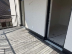 Balkon 1 - Geisenfeld! 3,5-ZKB OG-Whg. mit 2 Balkonen, Aufzug, FBH, elektr. Rollläd., Videospr. u. TG-Stellpl.!